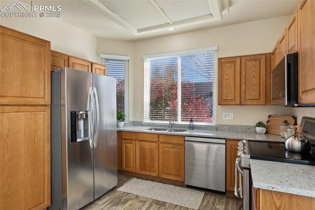 Image 13 of 42: Kitchen