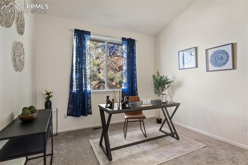 Image 21 of 42: Bedroom