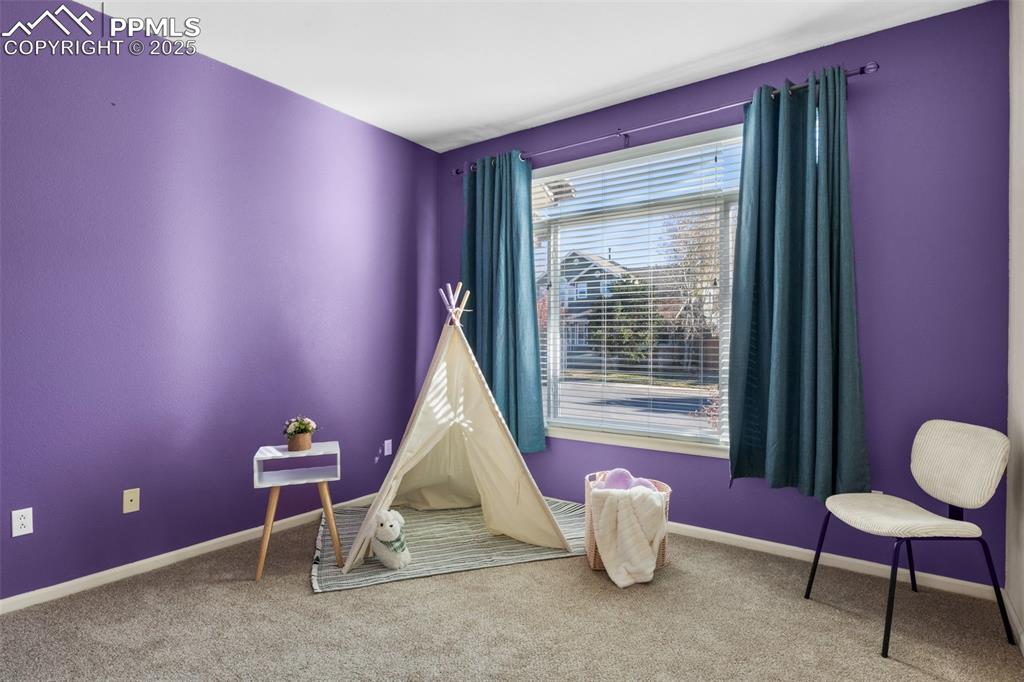 Image 24 of 42: Bedroom