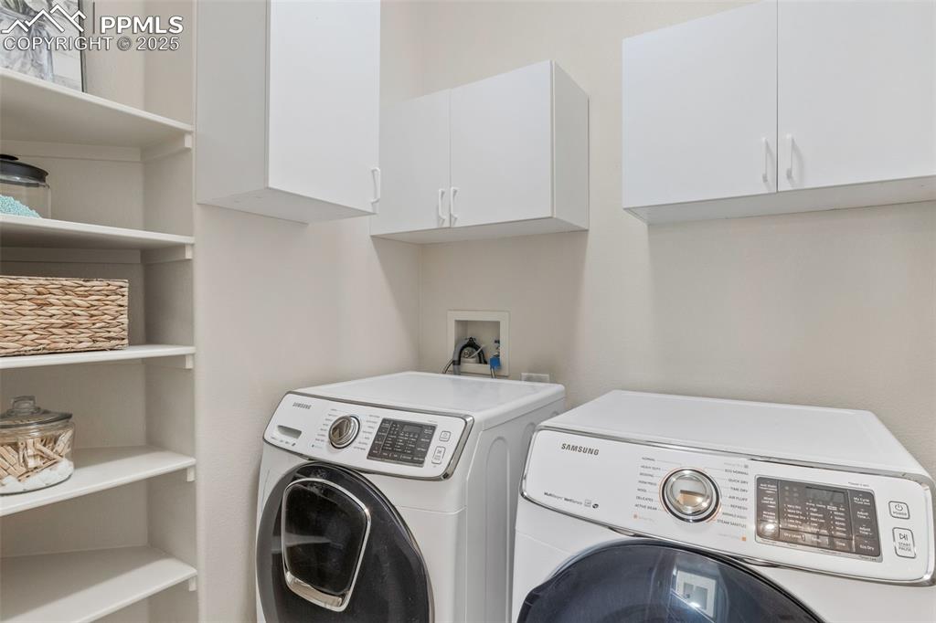 Image 26 of 42: Laundry