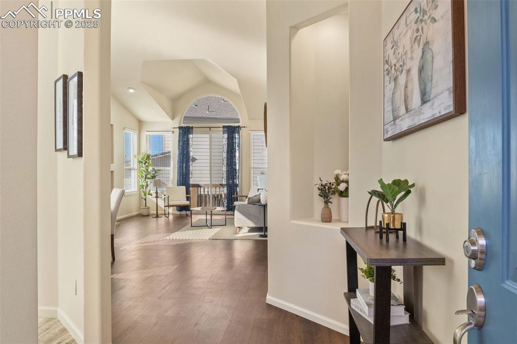 Image 4 of 42: Entry