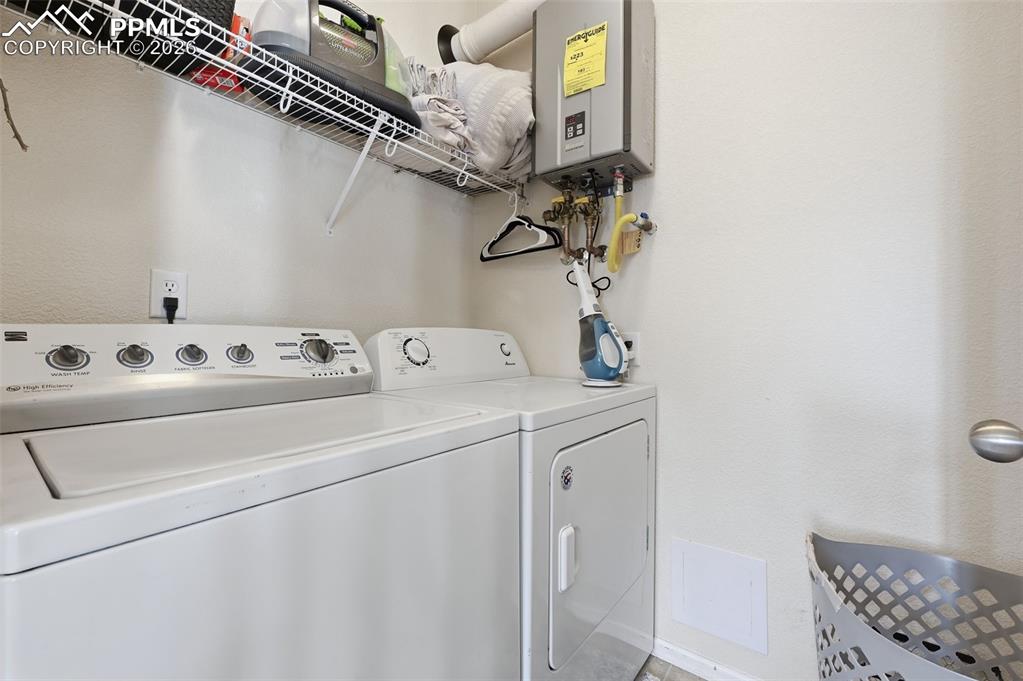 Image 16 of 41: Kitchen