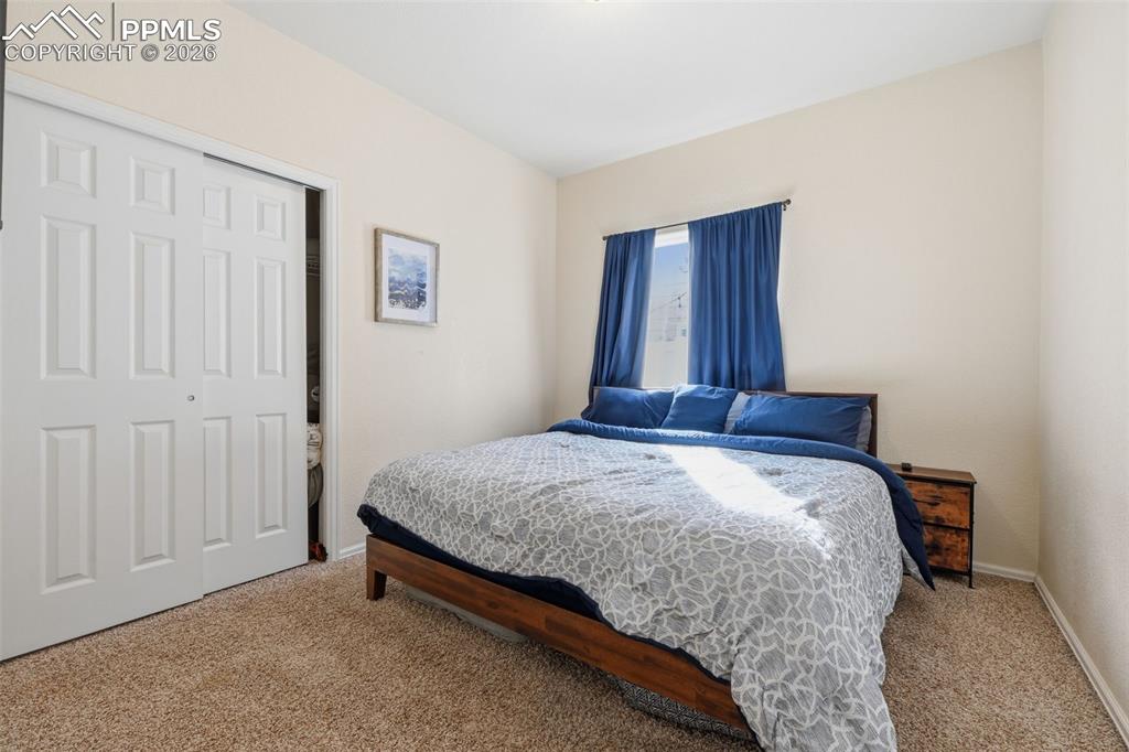 Image 17 of 41: Laundry