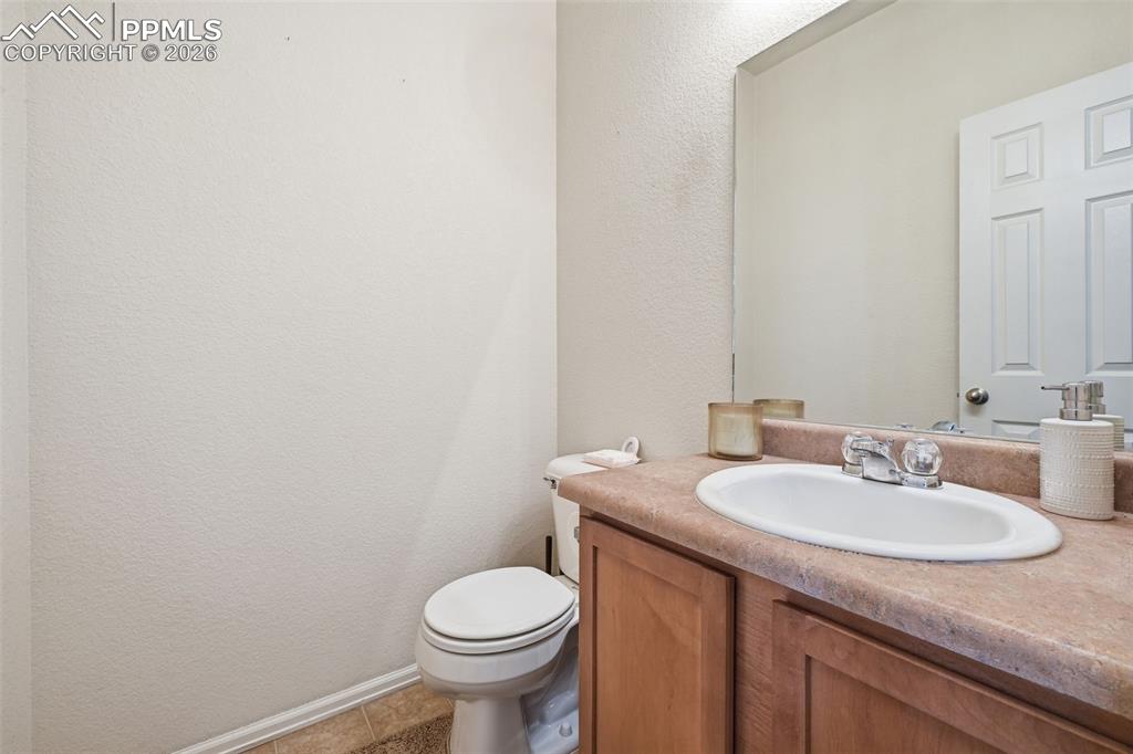 Image 19 of 41: Bedroom