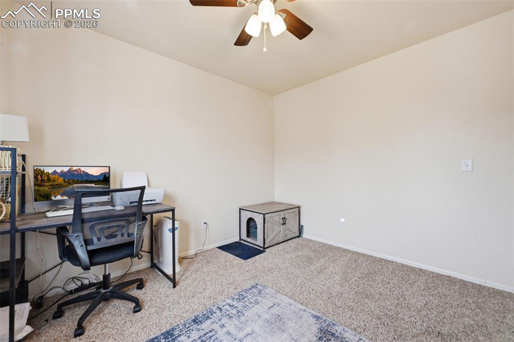 Image 31 of 41: Bedroom