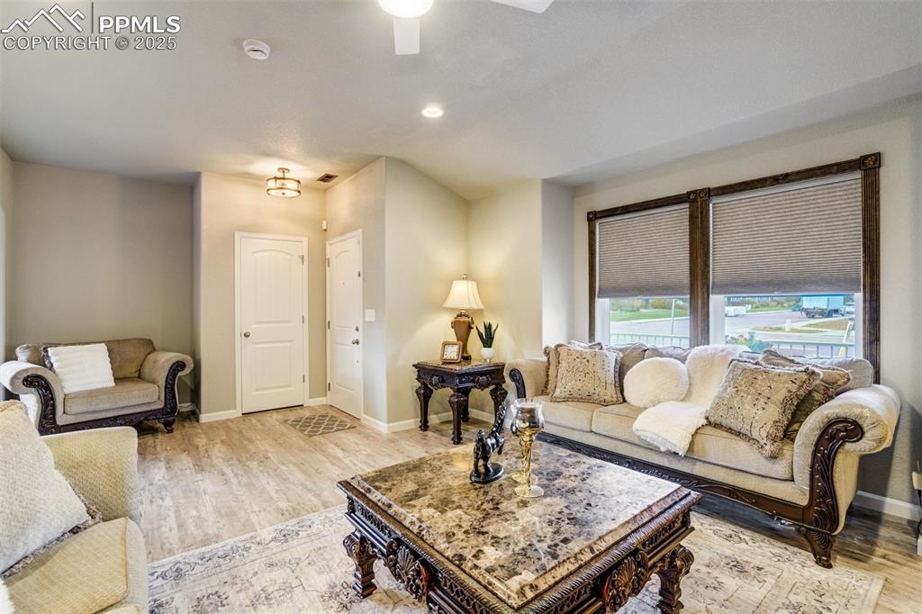 Image 5 of 30: Living Room