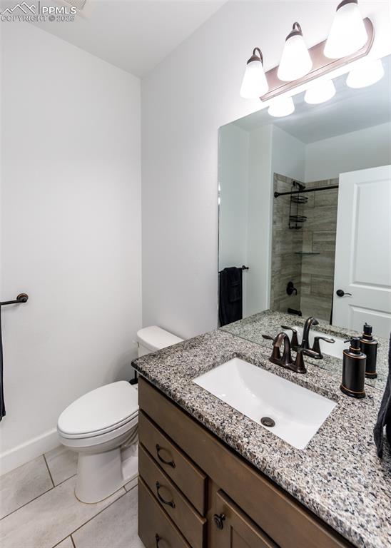 Image 17 of 35: Bathroom