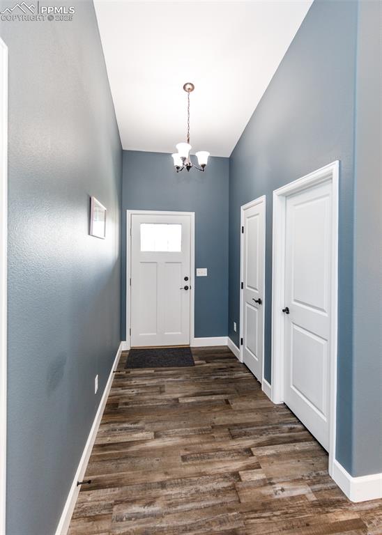 Image 5 of 35: Entry