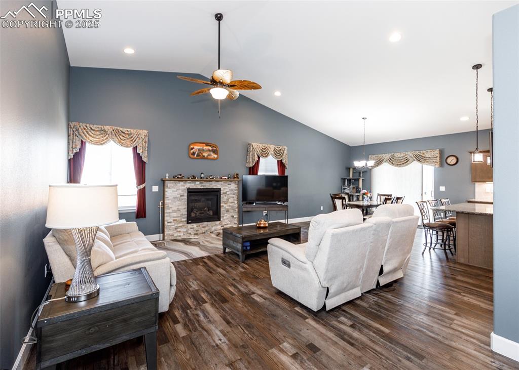 Image 6 of 35: Living Room