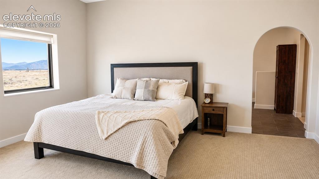 Image 14 of 48: Bedroom