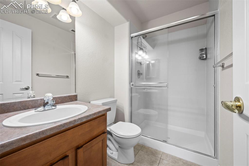 Image 36 of 49: Bathroom