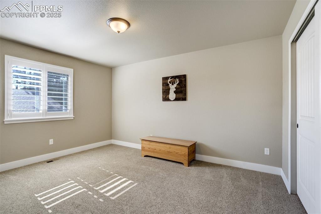 Image 32 of 50: Bedroom