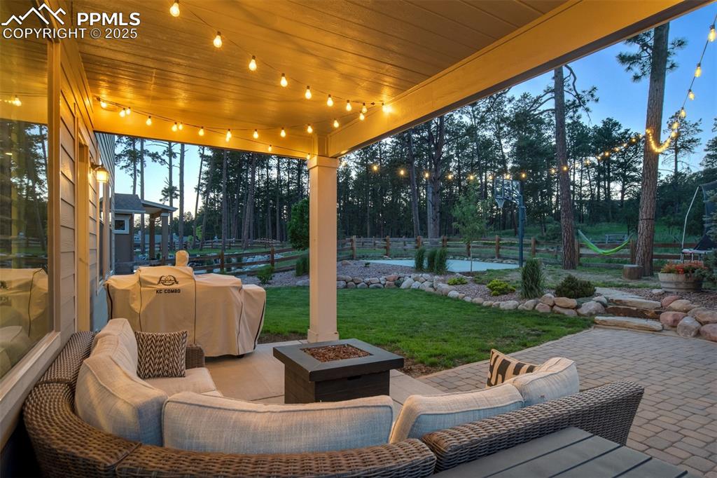 Image 42 of 50: Patio