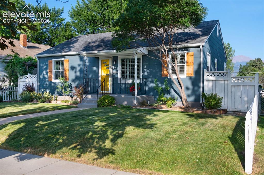 Caption: Great curb appeal