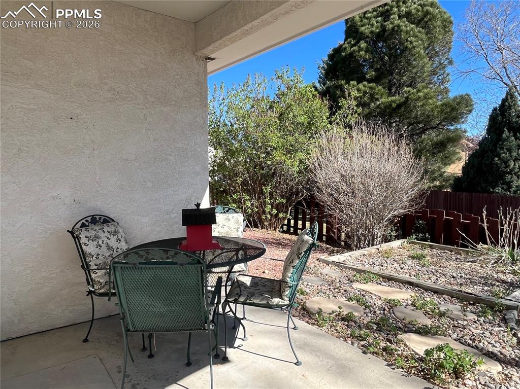 Image 17 of 20: Patio