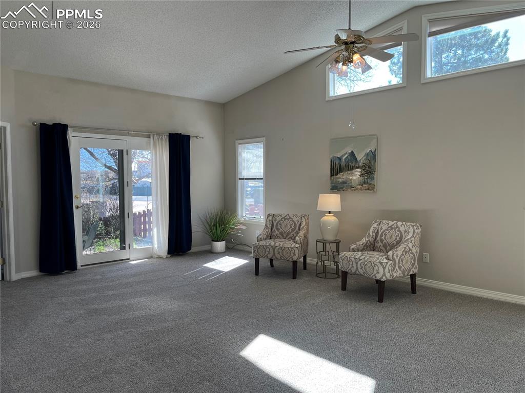 Image 3 of 20: Sitting Room