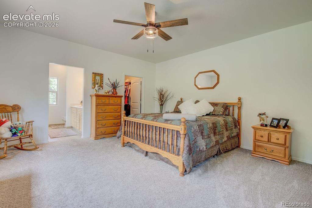 Image 13 of 44: Bedroom