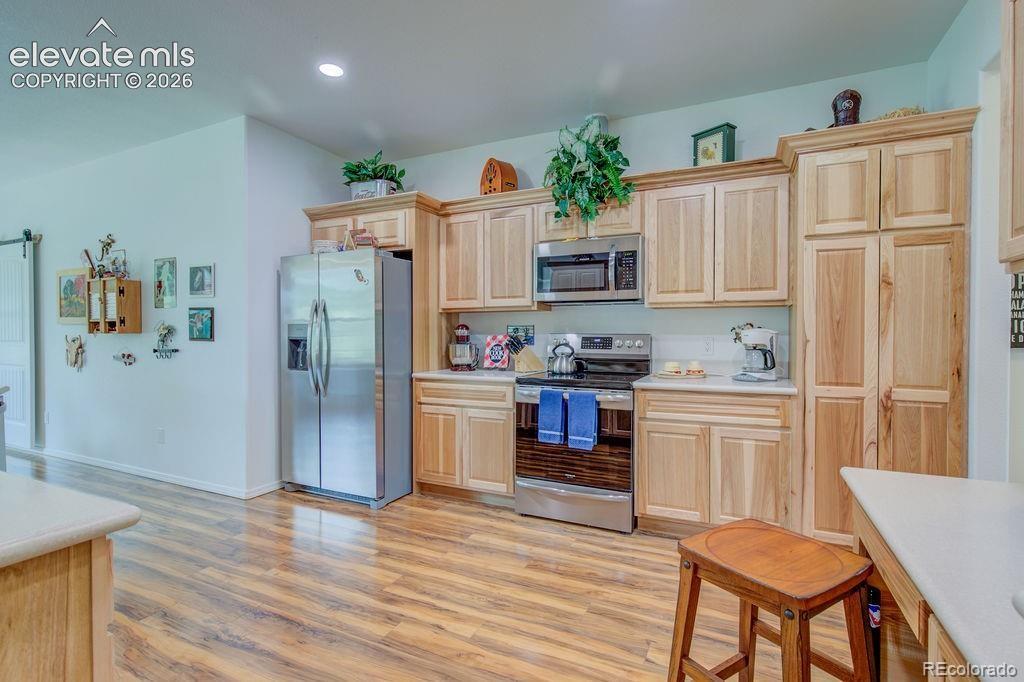 Image 18 of 44: Kitchen