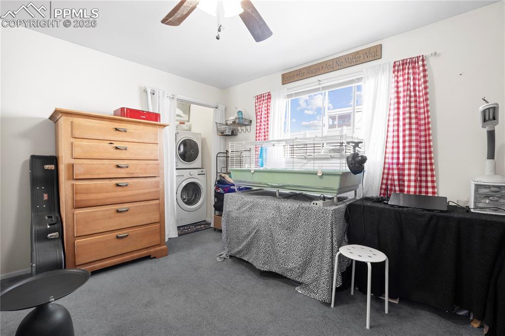 Image 26 of 35: Bedroom