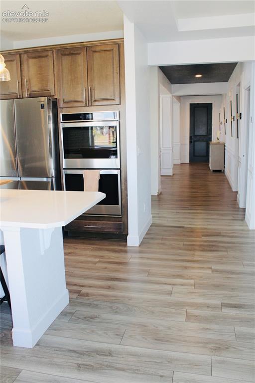 Image 14 of 30: Kitchen