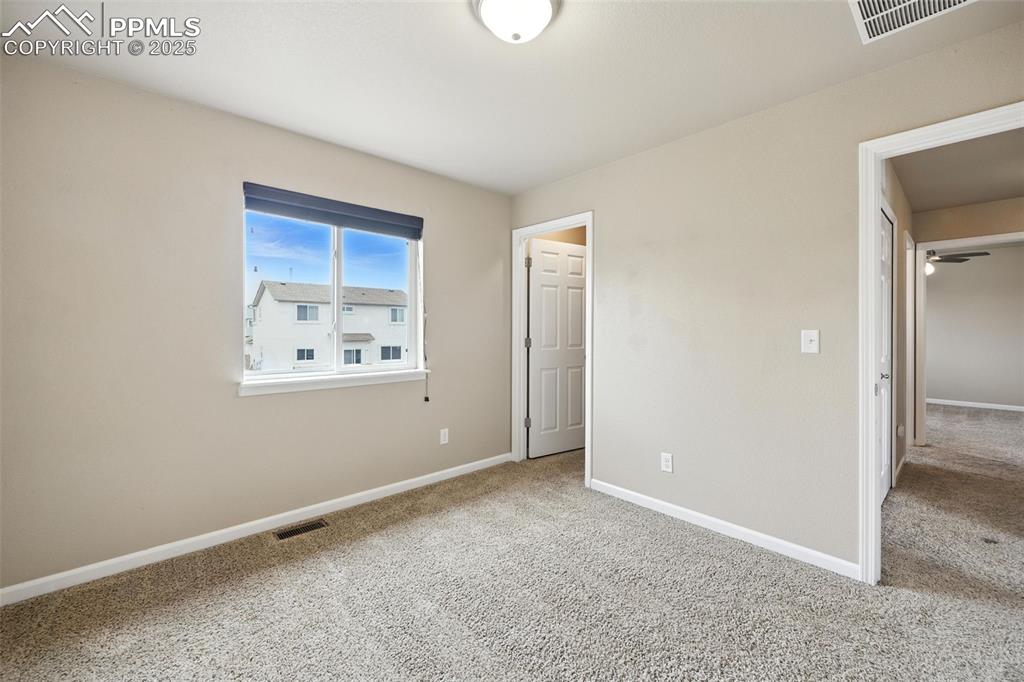 Image 19 of 29: Bedroom