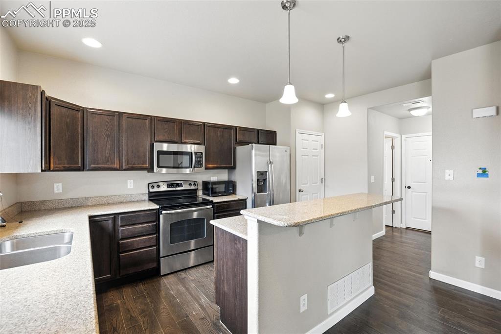 Image 8 of 29: Kitchen