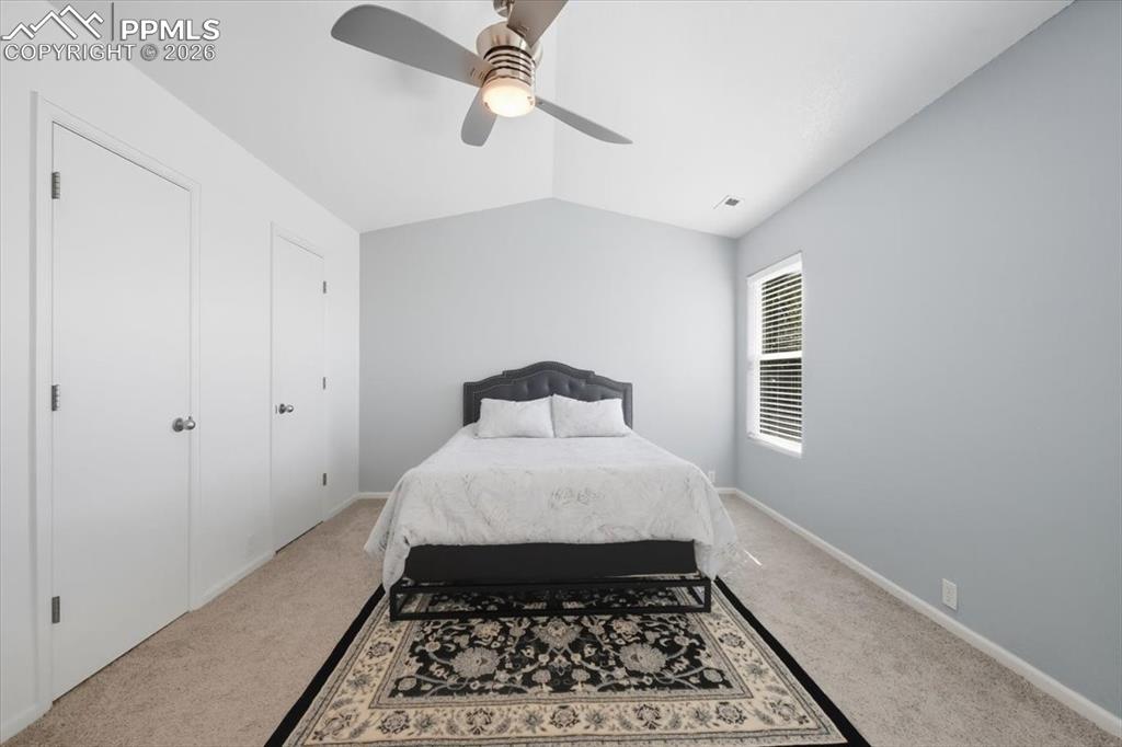 Image 16 of 34: Bedroom