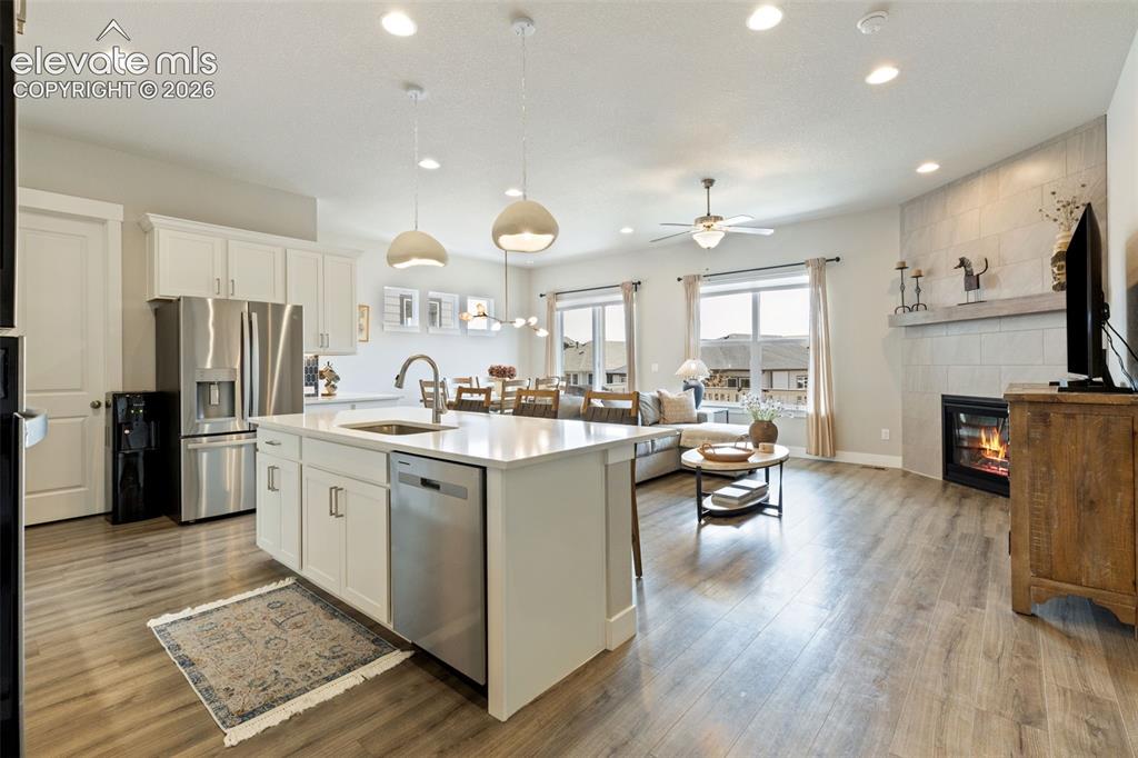Image 10 of 38: Kitchen