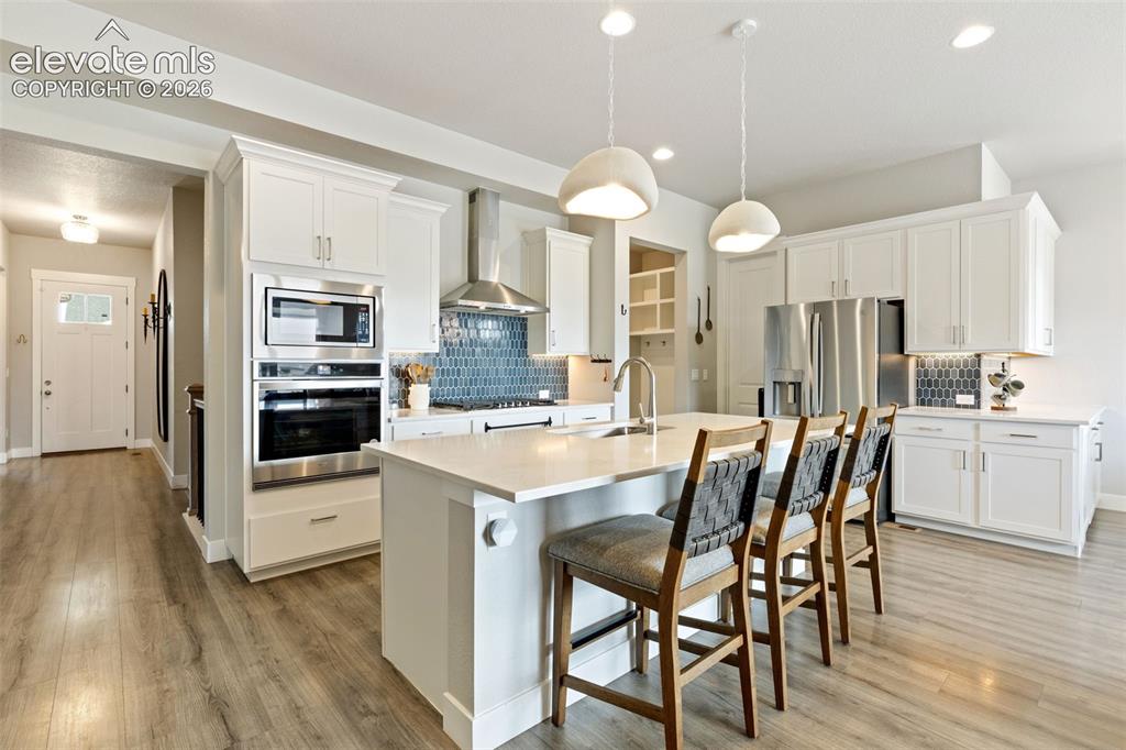 Image 11 of 38: Kitchen