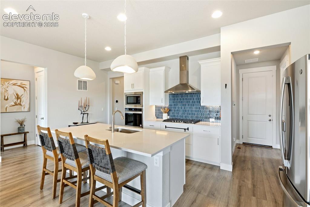 Image 12 of 38: Kitchen