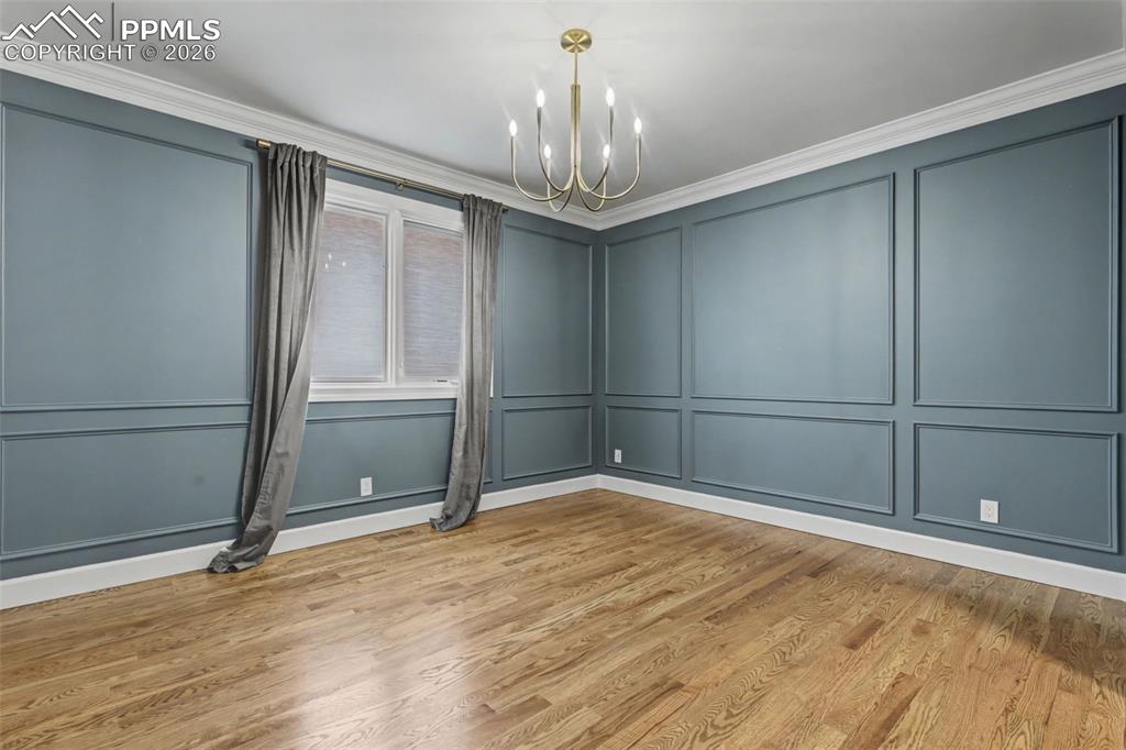 Image 22 of 49: Bedroom