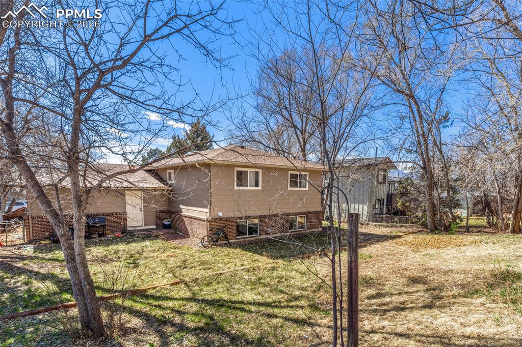 Image 4 of 21: Back of Structure