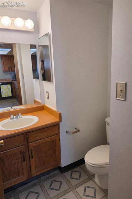 Image 9 of 17: Bathroom