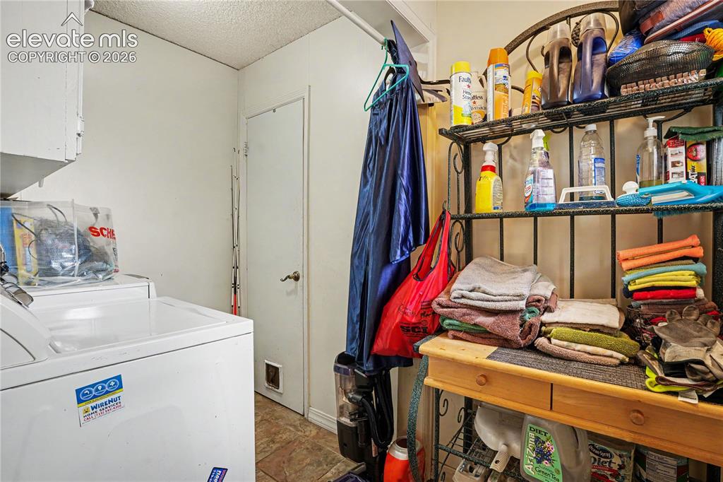 Image 10 of 31: Laundry
