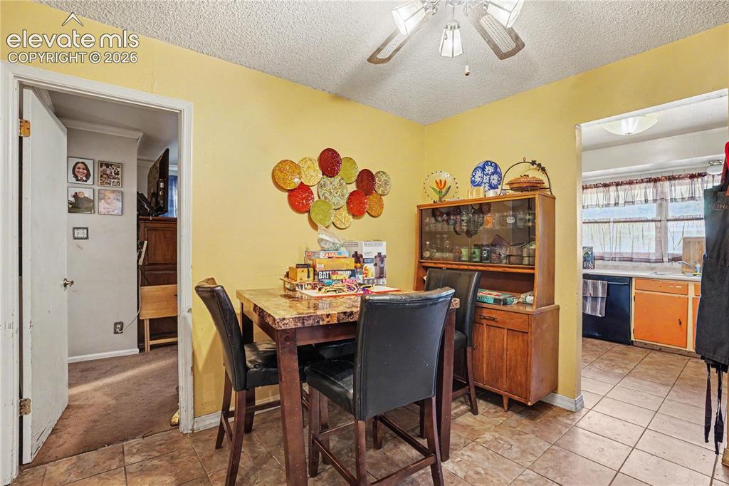 Image 20 of 31: Dining Area