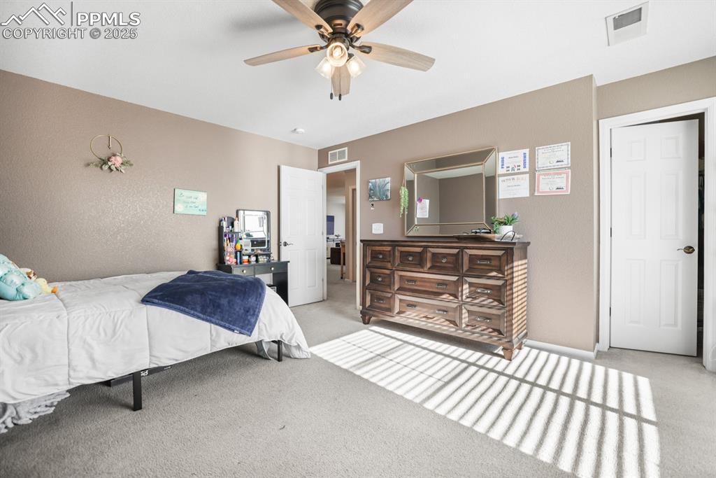 Image 31 of 49: Bedroom