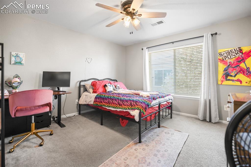 Image 32 of 49: Bedroom