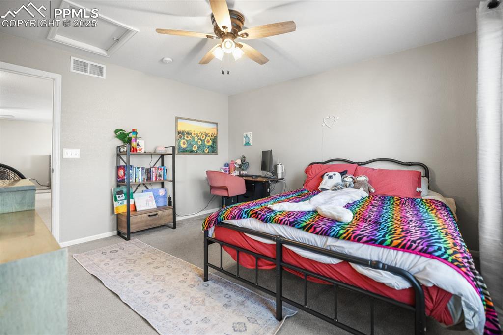 Image 33 of 49: Bedroom