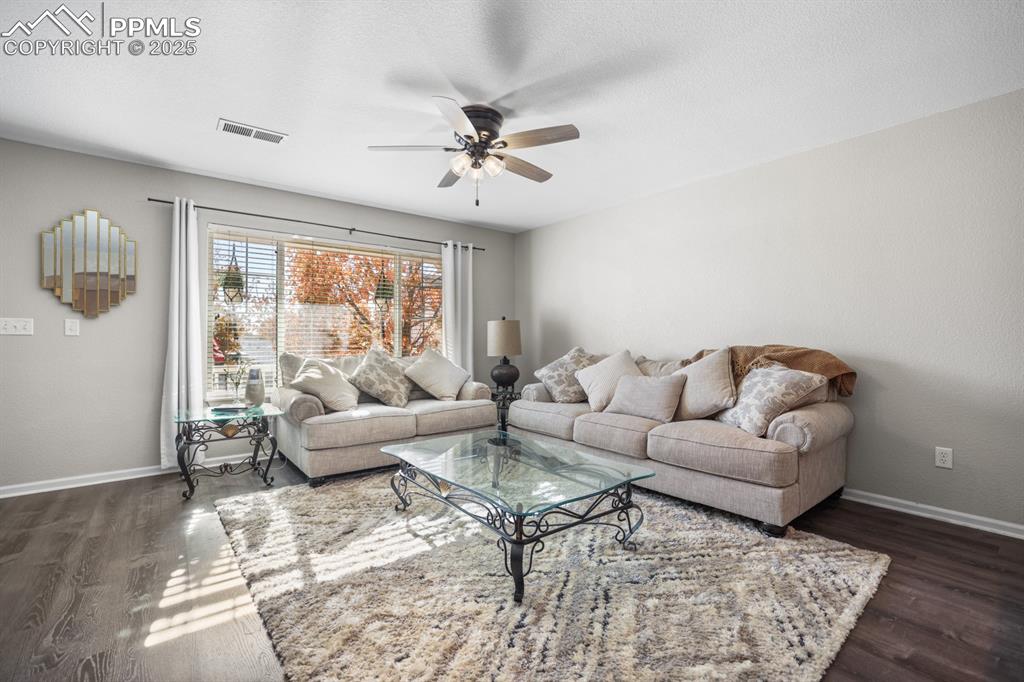 Image 5 of 49: Living Room