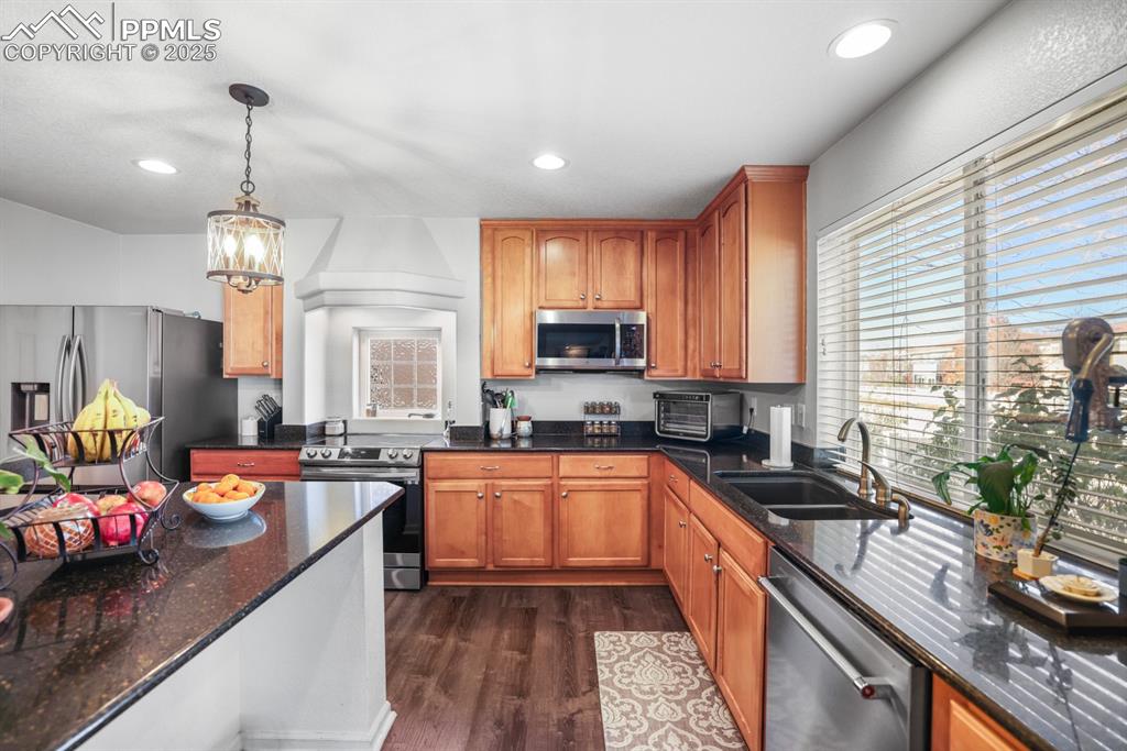 Image 8 of 49: Dining Room