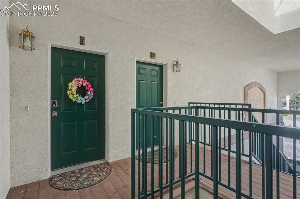 Image 24 of 25: Entry