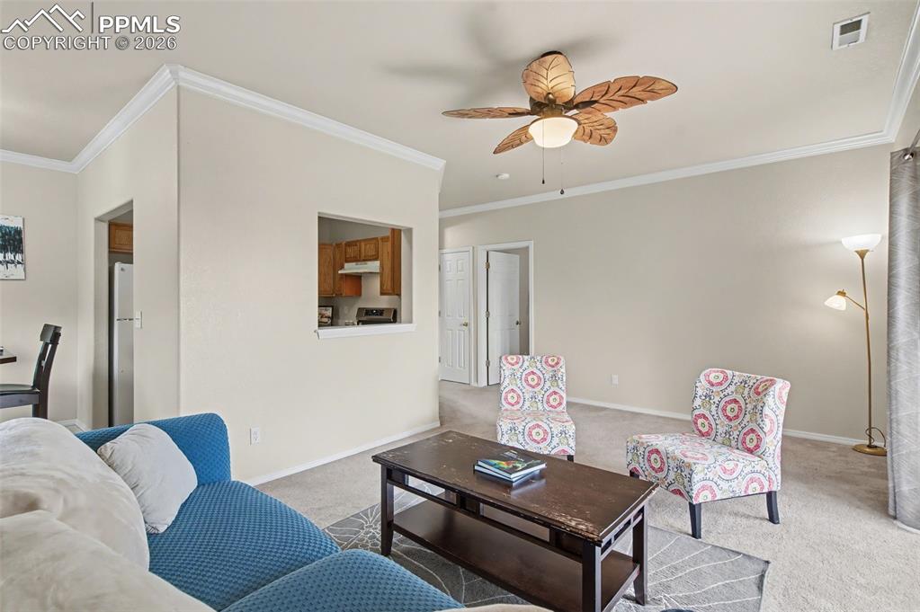 Image 5 of 25: Living Room