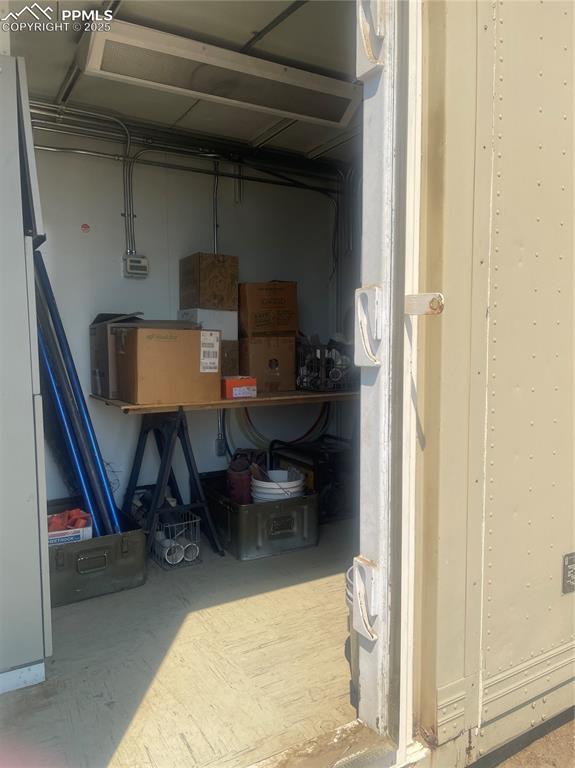 Image 10 of 25: Storage