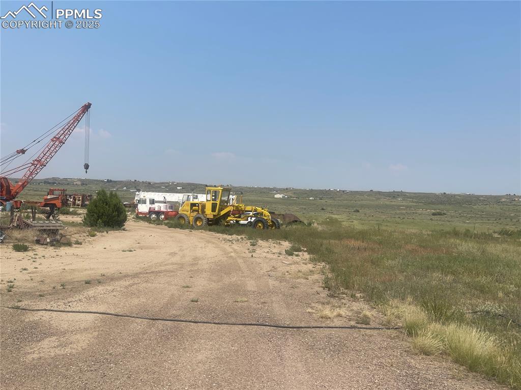 Image 14 of 25: Community