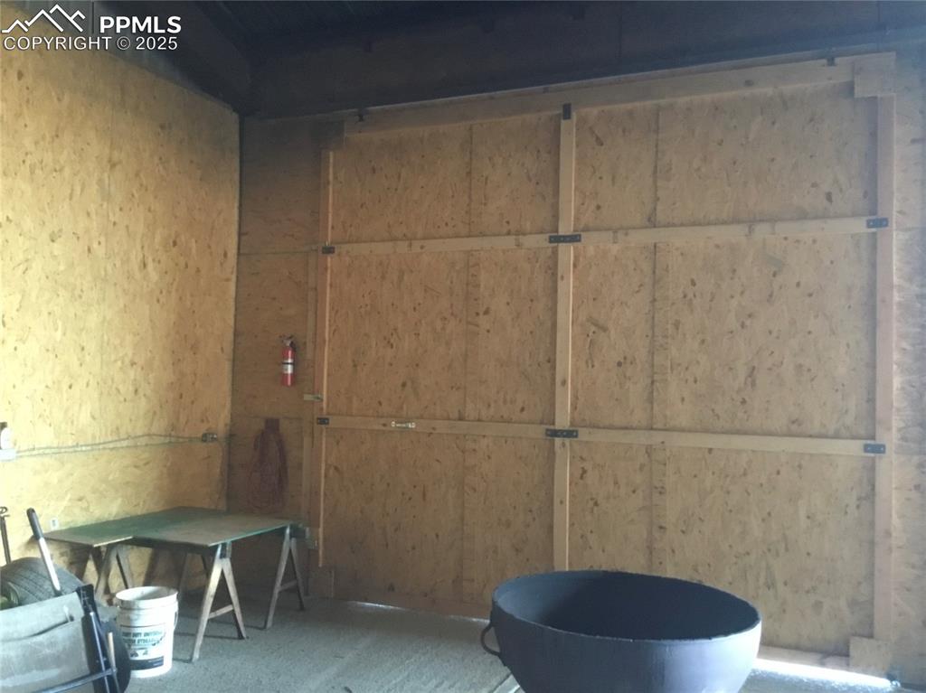 Image 22 of 25: Storage