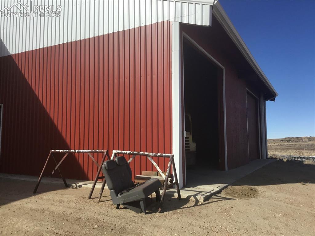 Image 3 of 25: Side of Structure