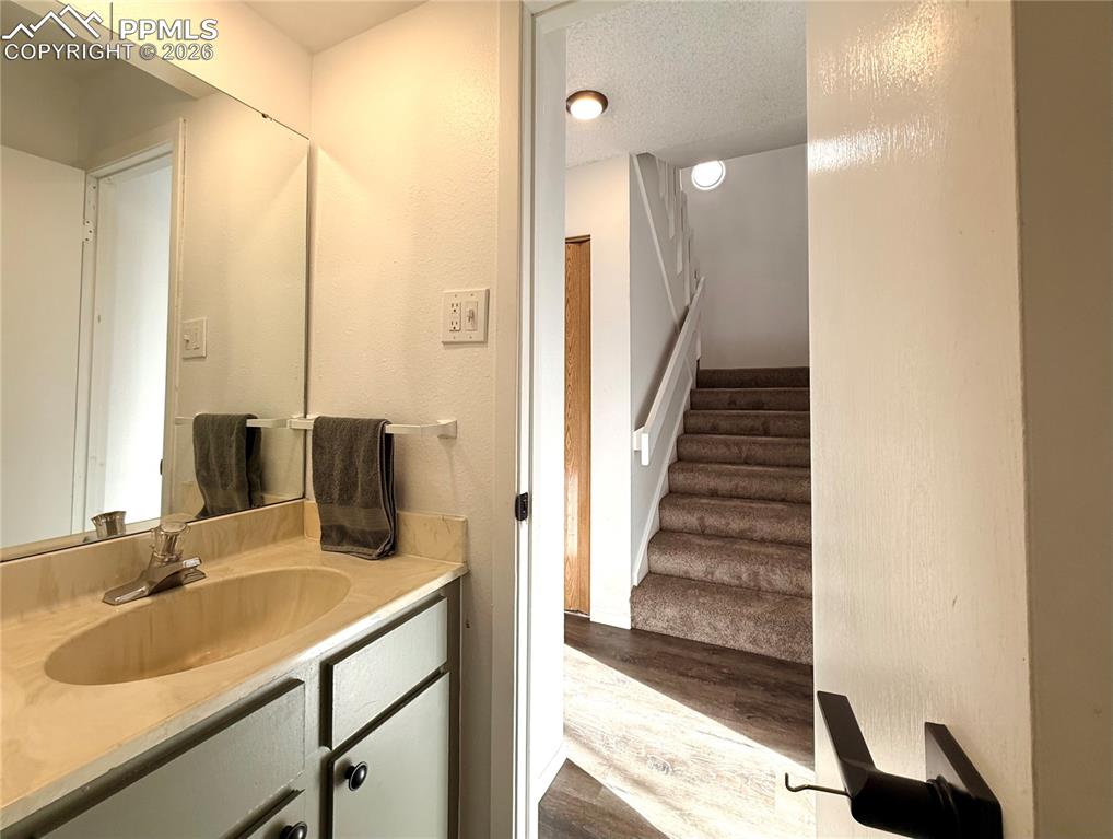 Image 11 of 30: Bathroom