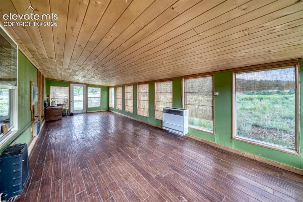 Image 17 of 39: Sun Room
