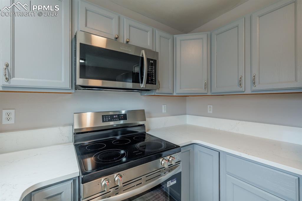 Image 11 of 37: Kitchen