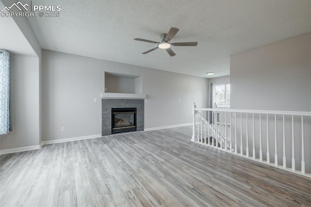 Image 5 of 37: Living Room